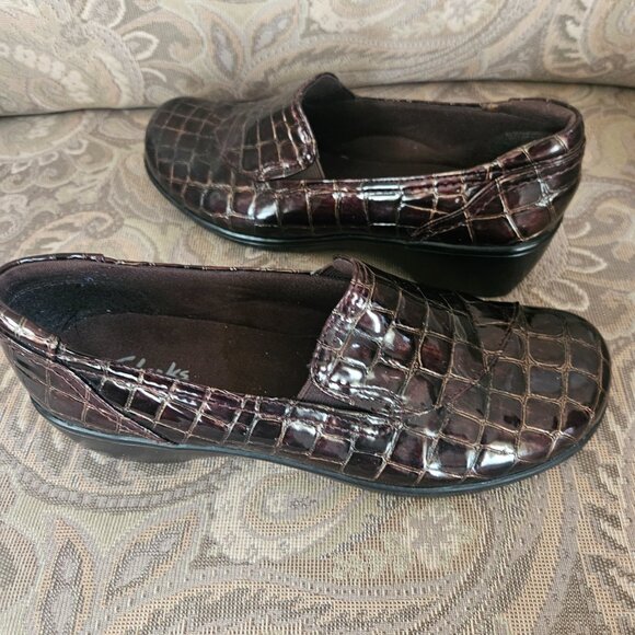 CLARKS Bendables Women's 8M Brown Croc Embossed Slip-On Loafers - Picture 4 of 10